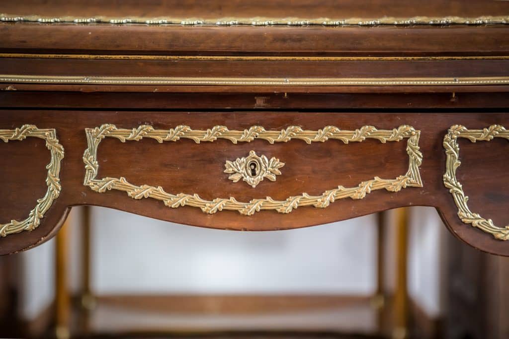 Come Si Dice Scrivania In Francese