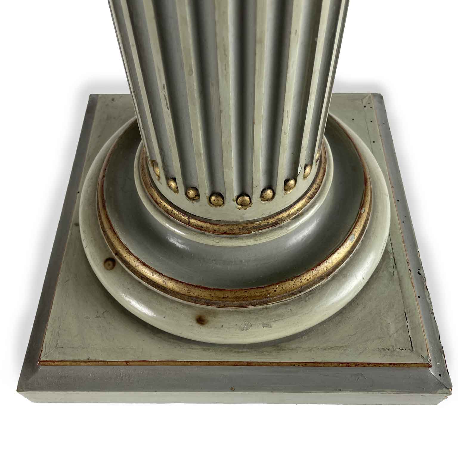 coppia colonne laccate verde chiaro XX secolo a