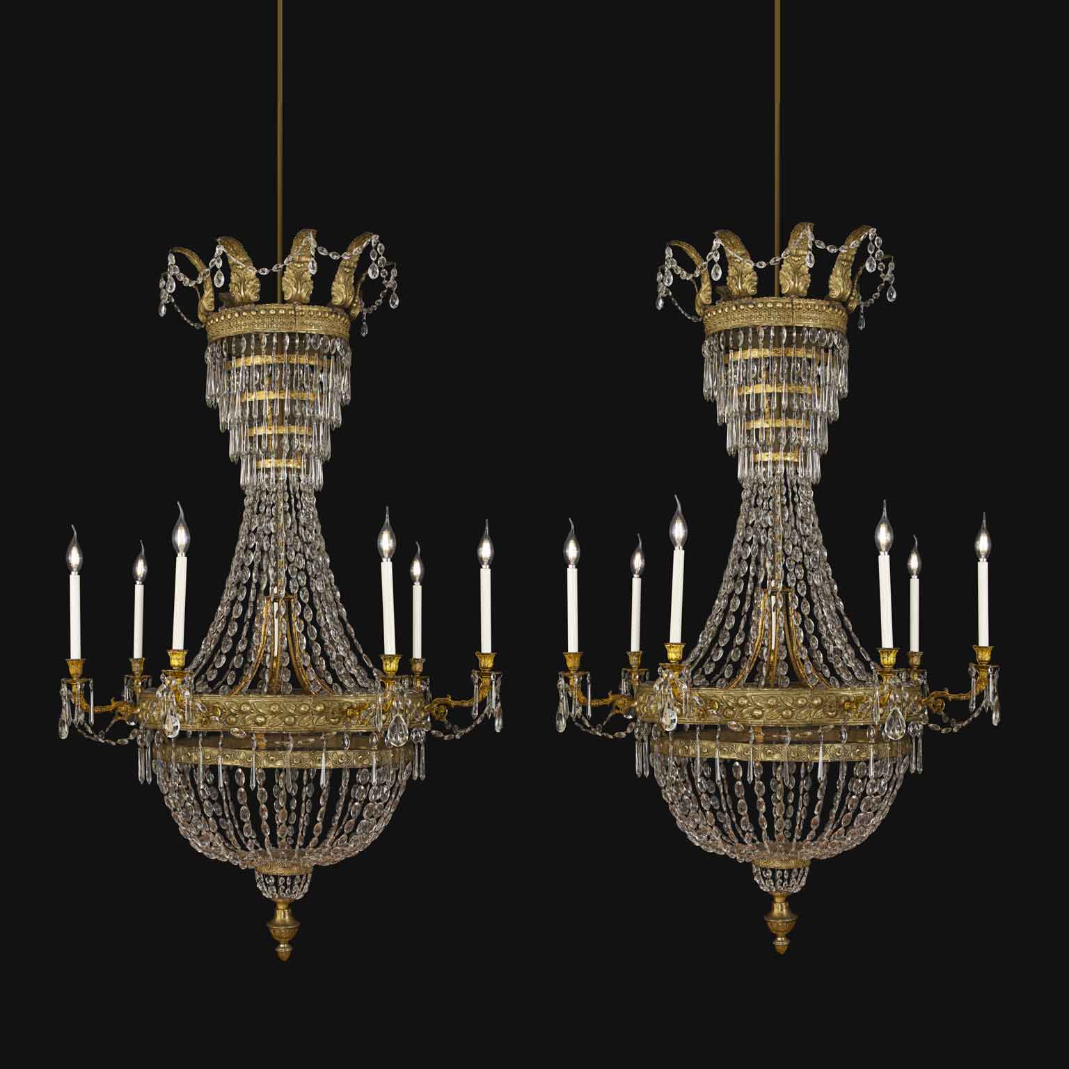 coppia di grandi lampadari impero in cristallo 1700