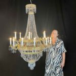 grande lampadario impero fine 1700 a 18 luci in cristallo e ottone dorato m