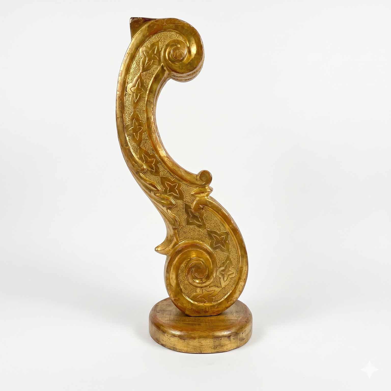 fregio in legno intagliato e dorato a forma di voluta primi 1800 c